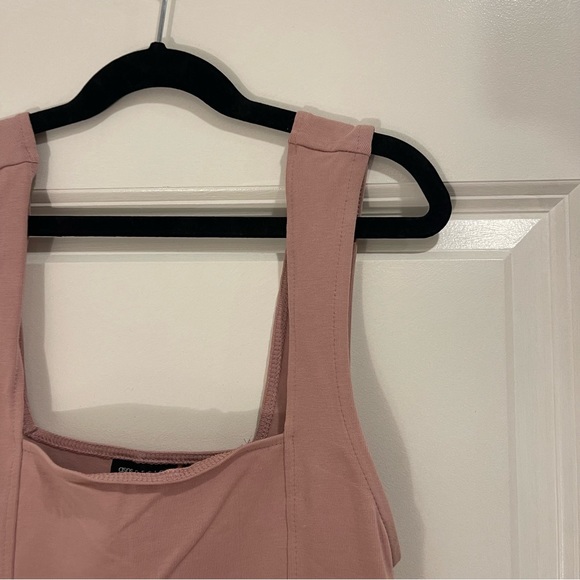 SIZE 6 | Dusty Pink Crop Tank - Picture 2 of 3